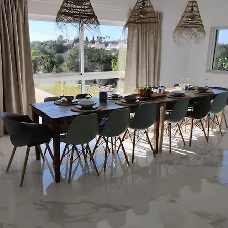 Large Very Spacious Modern 4 Bedroom Sleep 8 To 10 * Loulé