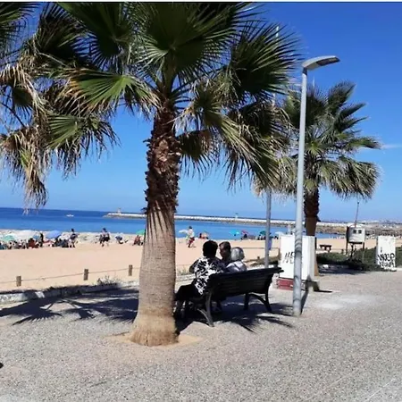 וילה Large Very Spacious Modern 4 Bedroom Sleep 8 To 10 *