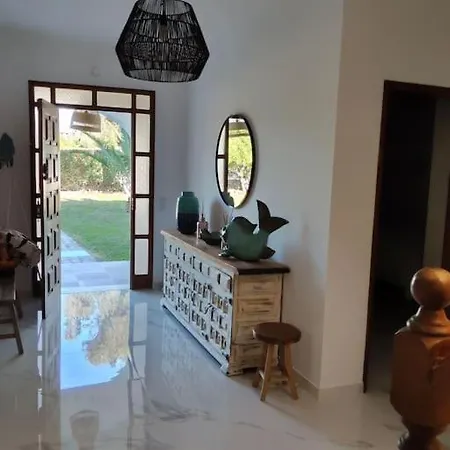 Large Very Spacious Modern 4 Bedroom Sleep 8 To 10 *